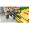 Image 4 : Ideal Gunfight at O.K. Corral Two-Player Western Tabletop Game with Box