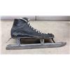 Image 3 : Vintage Ice Skates with Original Box