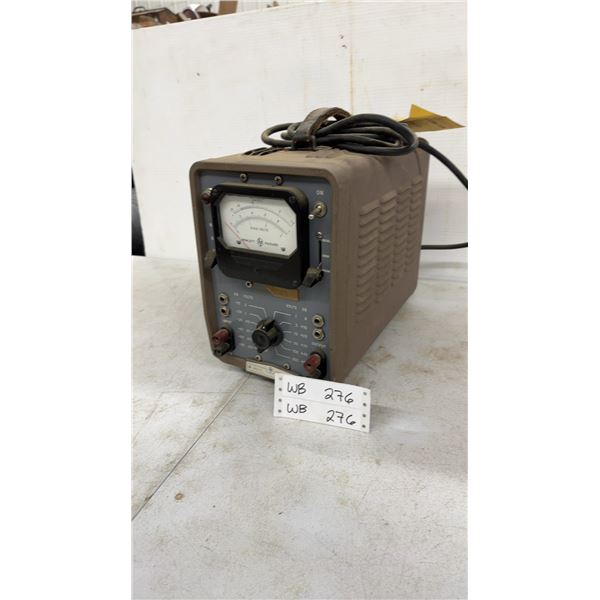 Hewlett-Packard Model 400C AC Vacuum Tube Voltmeter