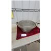 Image 1 : Vintage Aluminum Lidded Bread Bowl