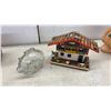 Image 5 : Collection of Coin Banks Including Olympia Beer Cans, Chuckles Savings Bank, and More