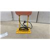 Image 3 : Vintage Novelty Pink Flamingo Table Lamp, Textured Paper Body With Yellow Metal Base, 22" Tall