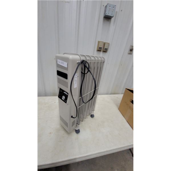 Celebrity Mardisco Limited Model CH 7000 1500W Oil-Filled Radiator Heater With Thermostat, 1992