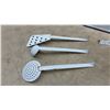 Image 3 : Vintage White Enamelware Kitchen Utensil Rack with Blue Trim, Spatula, Ladle, and Skimmer
