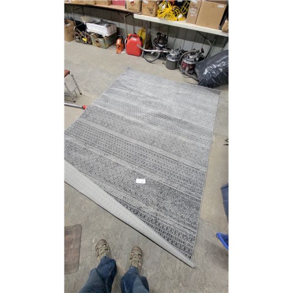 Surya Chester CHE-2304 Machine-Woven Polypropylene Area Rug, 6' 7 x 9"'