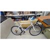 Image 1 : GT Timberline Rigid Mountain Bike, White Crackle Finish, Triple Triangle Frame, Circa 1994-1996 26"