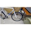 Image 2 : GT Timberline Rigid Mountain Bike, White Crackle Finish, Triple Triangle Frame, Circa 1994-1996 26"