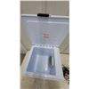 Image 5 : Koolatron P25 Thermoelectric Cooler/Warmer 12-Volt DC, Life Jacket