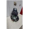 Image 2 : Shop-Vac 5-Gallon 2.0 Peak Horsepower Wet/Dry Vacuum with Hose