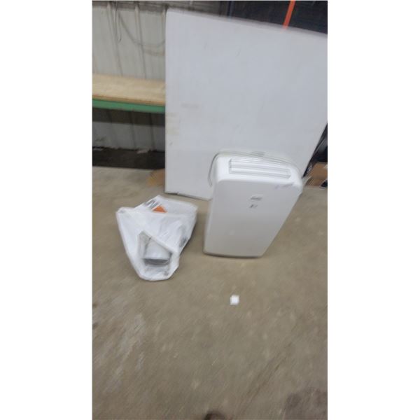 LG LP0721WSB Portable Air Conditioner with Accessories 6900 BTU