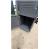Image 9 : 2 Rolling Insulatedstorage Carts Ext.Size 65 x 26 x 33" 2 Compartment