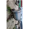 Image 4 : 200gal Stainless Steel Tank Trailer