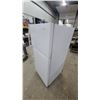 Image 2 : Maytag Performance Series White Top-Freezer Refrigerator 60 x 29 x 27"