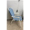 Image 7 : Pair of Blue and White Striped Folding Beach Chairs with White Frames and Grocery Cart