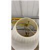 Image 3 : Pair of Traditional Brass Table Lamps with Off-White Pleated Fabric Shades