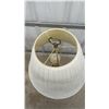 Image 7 : Pair of Traditional Brass Table Lamps with Off-White Pleated Fabric Shades