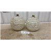 Image 1 : Pair of Vintage Mid-Century Modern Spherical Lucite Light Shades