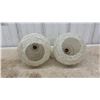 Image 3 : Pair of Vintage Mid-Century Modern Spherical Lucite Light Shades
