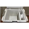 Image 5 : Igloo Kool Mate 40 Electric Cooler with Koolatron AC-12 Power Pack