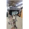 Image 3 : Delta 16 1/2" Floor-Standing Drill Press with Drill Press Vise