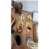 Image 4 : Decorative Braided Rope Tie-Back with Tassels, Vintage Picture Frames, Wooden Shoes and More