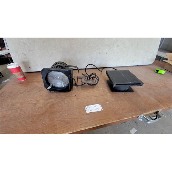 F.E. Lighting Inc. Model 750 Fotospot 750-Watt 120-Volt Fresnel Stage Light Plus