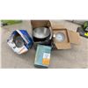 Image 9 : Lot of Lighting: NOMA 10" LED Flush Mount and Leadvision ZLED Slim 4" Recessed Lights, Spotlight