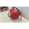 Image 2 : MotoMaster 3 Gallon Portable Air Tank with Pressure Gauge and Air Hose