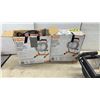 Image 2 : 2 HDX Portable Halogen Work Lights, 500 Watt, and 2 NUMA Yellow-Framed Halogen Work Light