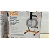 Image 4 : 2 HDX Portable Halogen Work Lights, 500 Watt, and 2 NUMA Yellow-Framed Halogen Work Light