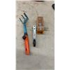 Image 6 : Paslode Impulse F350S Framing Nailer, Band Saw Blade, Pry Bar Set, Caulking Gun, Bolt Cutters