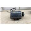 Image 9 : 3/4 HP Water Pump, Electric Motor & Winch - No Cable