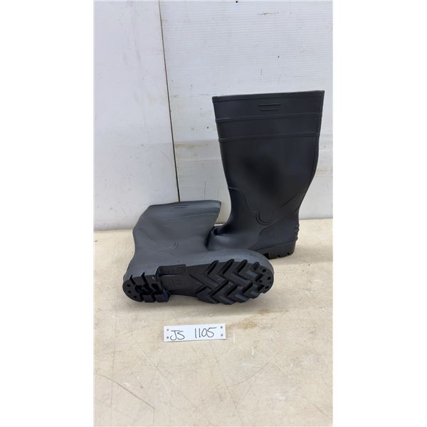 New Steel Toe Rubber Boots Size 12