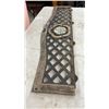 Image 5 : Greenhouse Collection Garden Bench Back Panel with Cast Iron Lattice and Tulip Ceramic Tile
