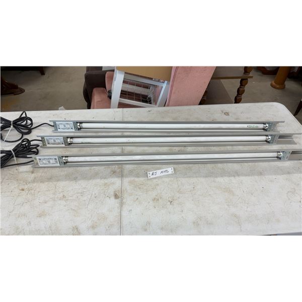 Set of 3 Ardron-Mackie Limited Fluorescent Light Fixtures, Style 2010E, 120V, 24W, Length 46"