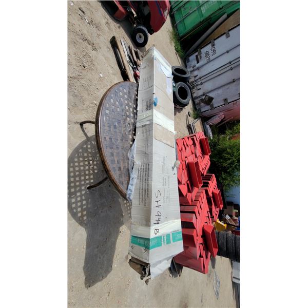 8.5' x 6.5' Square Offset Patio Umbrella with Netting