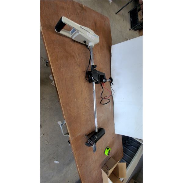 MotorGuide MG28 Electric Trolling Motor with Hand Tiller and Transom Mount Only Used a Couple Times