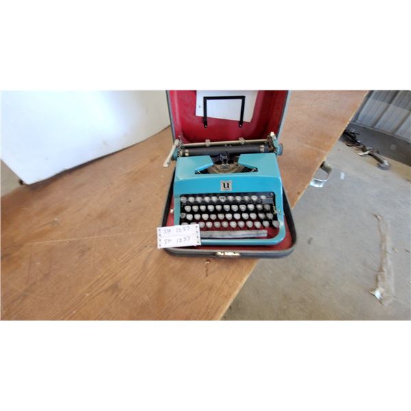 Underwood Portable Typewriter, Turquoise, Late 1950s, with Original Case