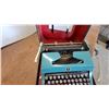 Image 3 : Underwood Portable Typewriter, Turquoise, Late 1950s, with Original Case