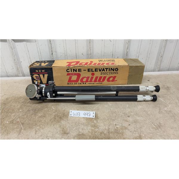 Daiwa SV Cine-Elevating 3-Section Camera Tripod with Original Box