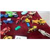 Image 5 : Hot Wheels Surf 'N Turf Die-Cast Car, Toy Motorcycle, Construction Vehicles, and More