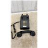 Image 3 : Push Button Phone