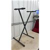 Image 3 : Piano Stand