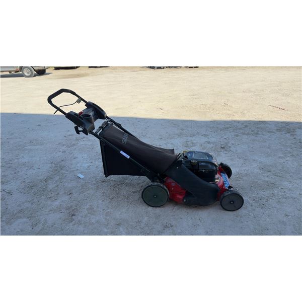 Snapper 675 Engine Series 190cc 6.75 Gross Torque Push Mower w/Bag