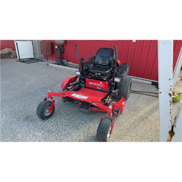 Gravely 252Z Zero-Turn Radius Riding Lawn Mower. 25HP, 52" Cut. Well Maintained!