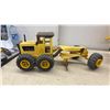 Image 2 : Sandbox Toys: Tonka Cement Mixer, Grader, Bulldozer, & Loader with Backhoe Attachment