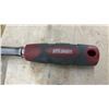 Image 6 : 10-Piece T-Handle Hex Key Set, Ratchet, Screwdriver Bit Set, Multimeter, Tape Measures and More