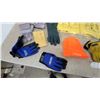 Image 5 : Rainguard 2000 PVC Nylon Rain Suits, Work Gloves, Toque, Golf Shoes and More