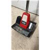 Image 2 : Electric Toro Power Shovel Red & Black, w/Power Cord