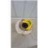 Image 2 : Large Spool of Yellow Twisted Synthetic Polypropylene Utility Rope